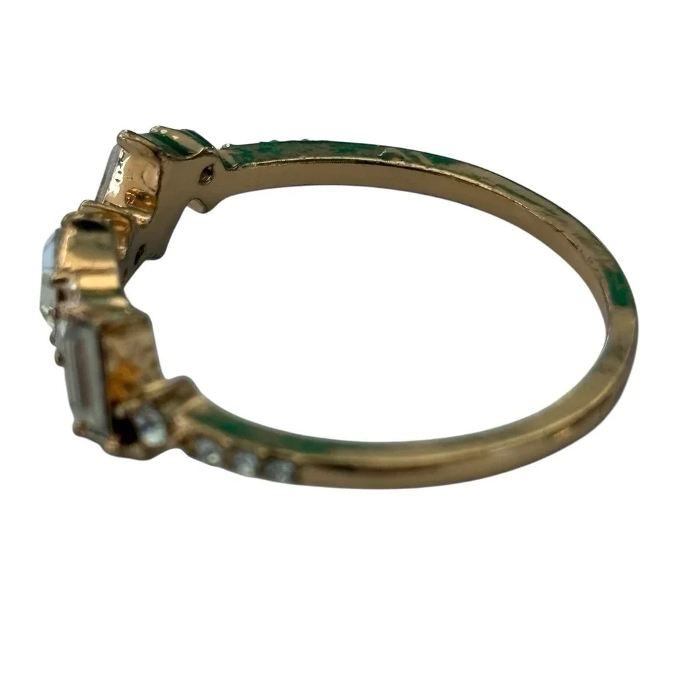 Baguette Band Ring Gold Tone Size 7.25 Icy Clear Rhinestones‎ Dainty Timeless